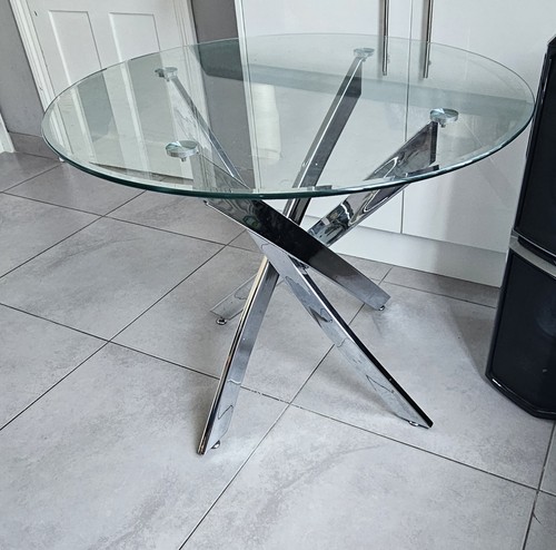 Circular glass top - top, dining