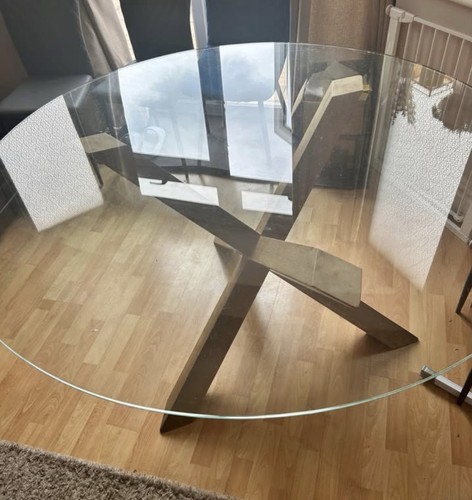 Round glass table - glass,